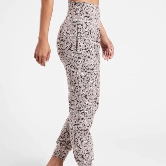 Athleta Salutation Textured Jogger Pants Women's Size Medium - Picture 3 of 14